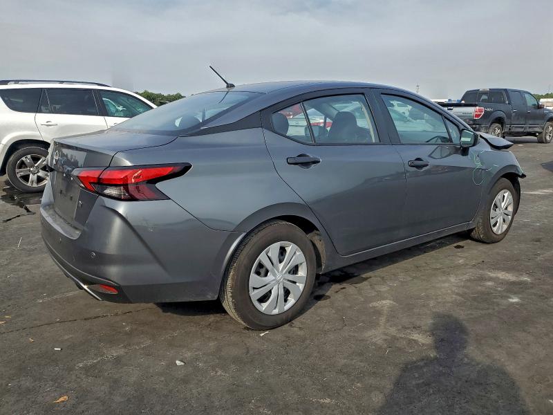 Фото 3 - NISSAN VERSA