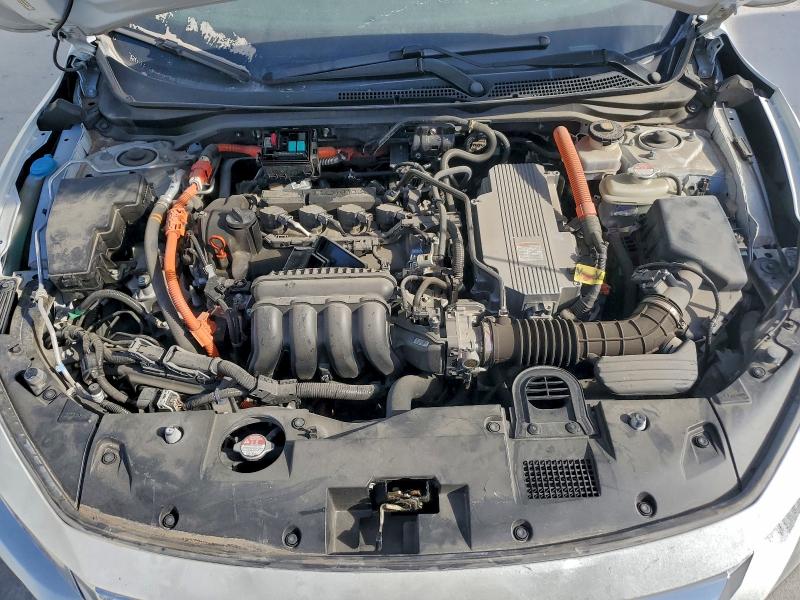 Фото 11 - HONDA INSIGHT