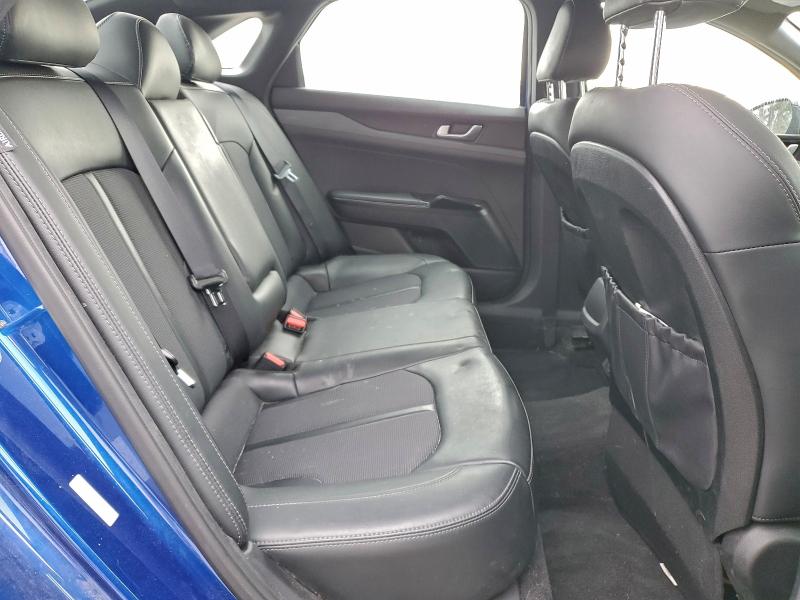 Фото 10 - KIA K5