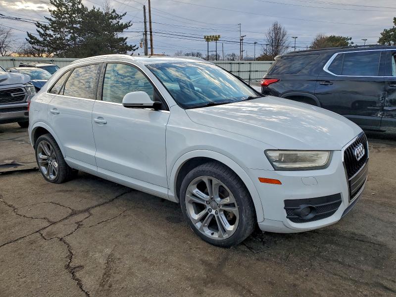 Фото 4 - AUDI Q3