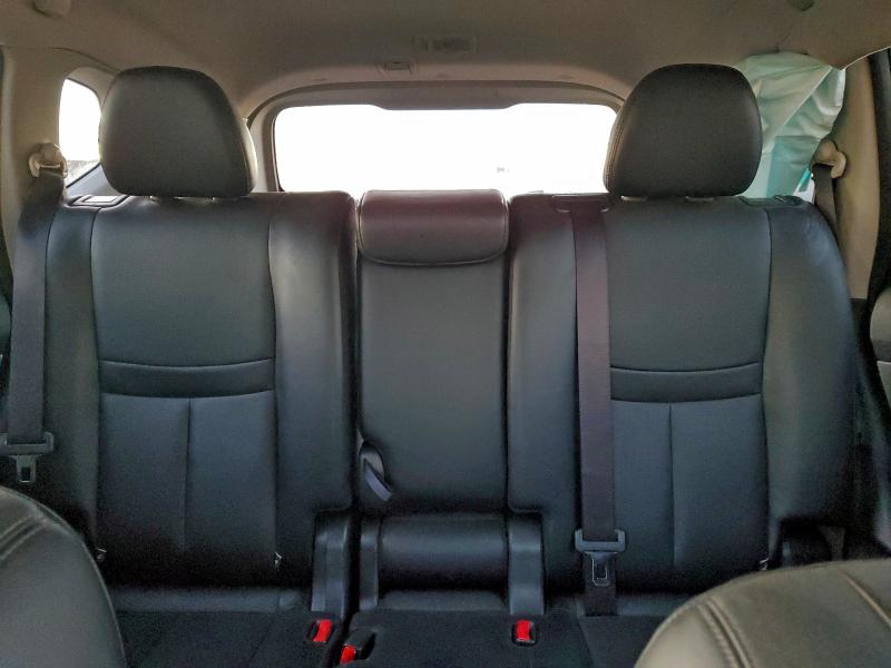 Фото 10 - NISSAN ROGUE