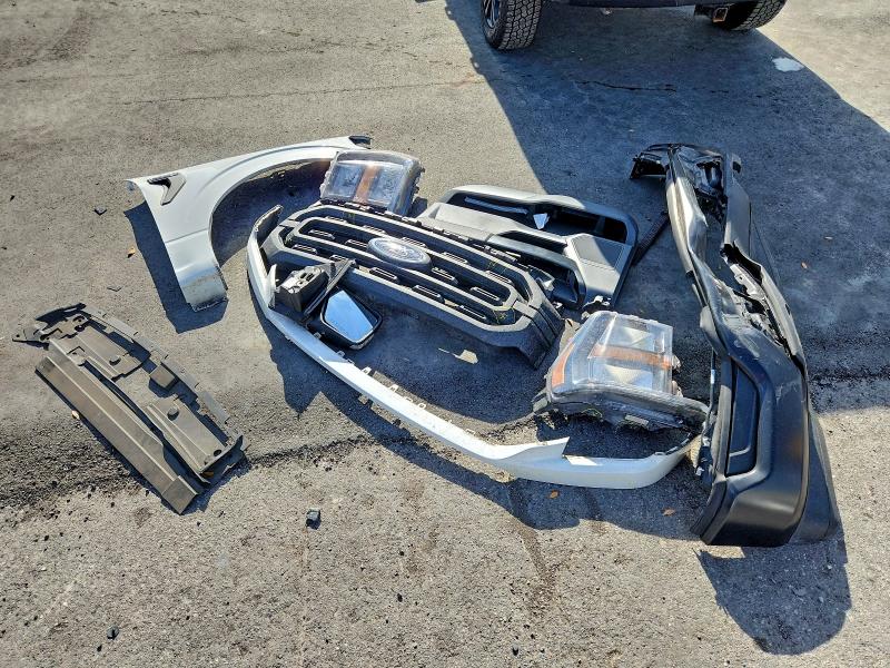 Фото 12 - FORD F-150