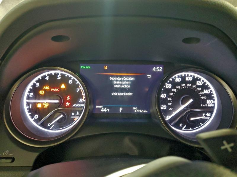 Фото 9 - TOYOTA CAMRY