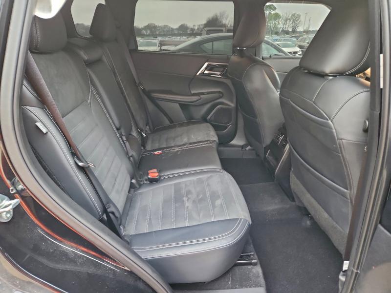 Фото 11 - MITSUBISHI OUTLANDER