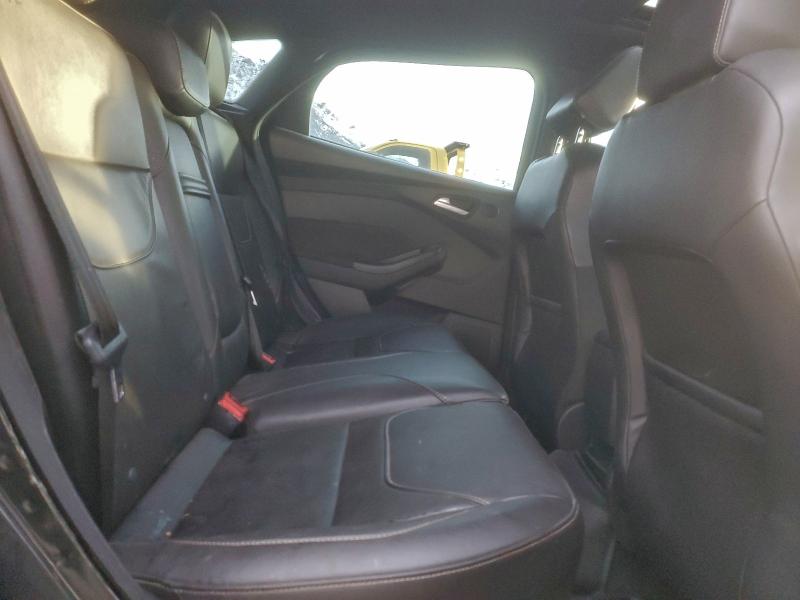 Фото 10 - FORD FOCUS