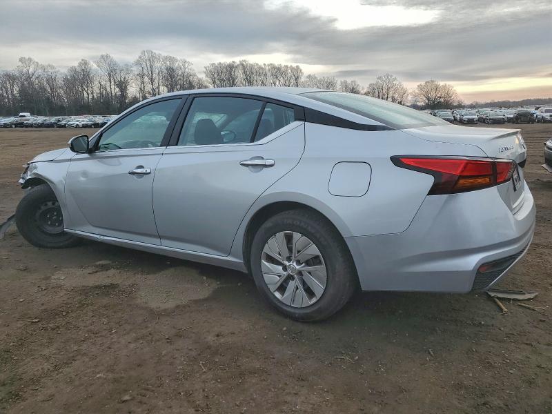 Фото 2 - NISSAN ALTIMA