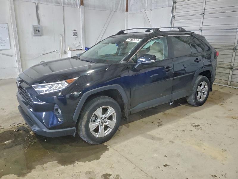 Фото 1 - TOYOTA RAV4