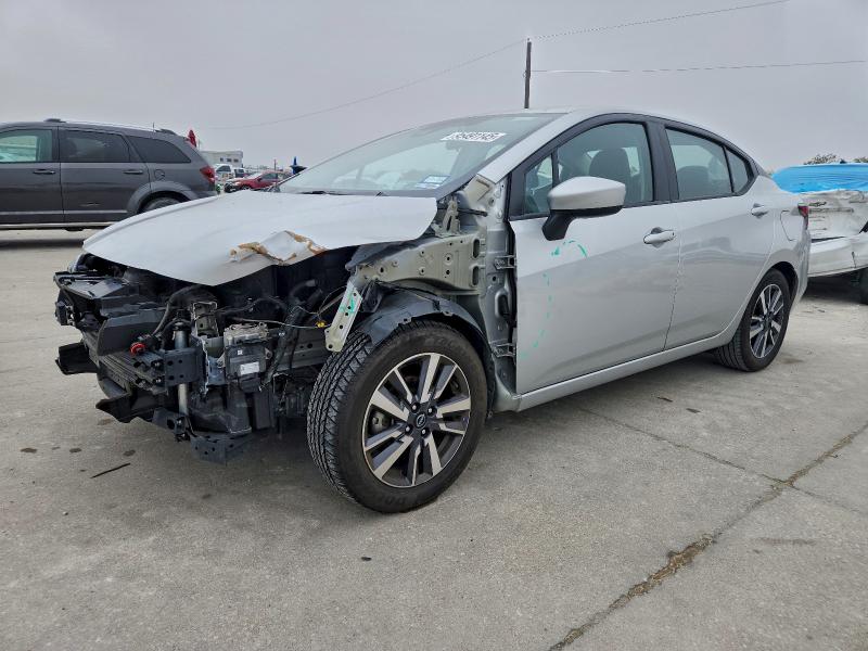 Фото 1 - NISSAN VERSA