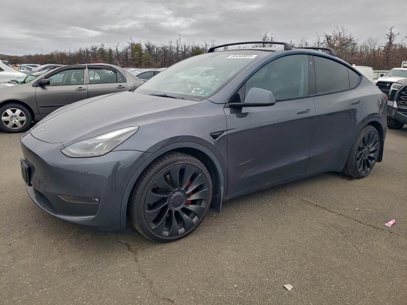 Фото 1 - TESLA MODEL Y