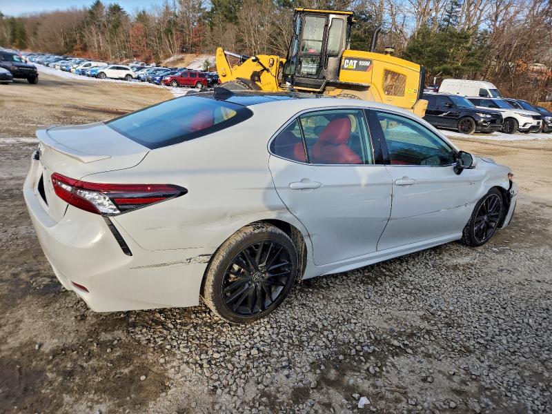 Фото 3 - TOYOTA CAMRY