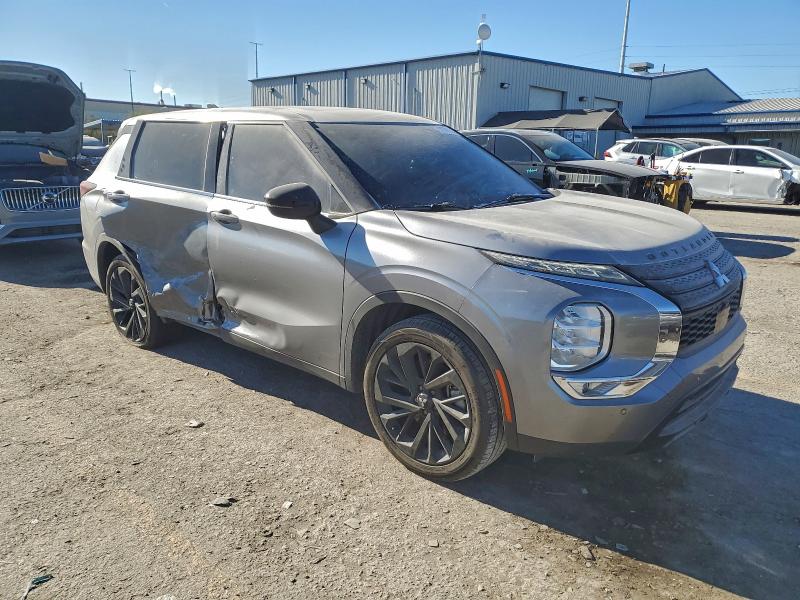 Фото 4 - MITSUBISHI OUTLANDER