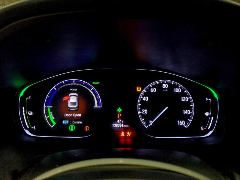 Фото 9 - HONDA INSIGHT