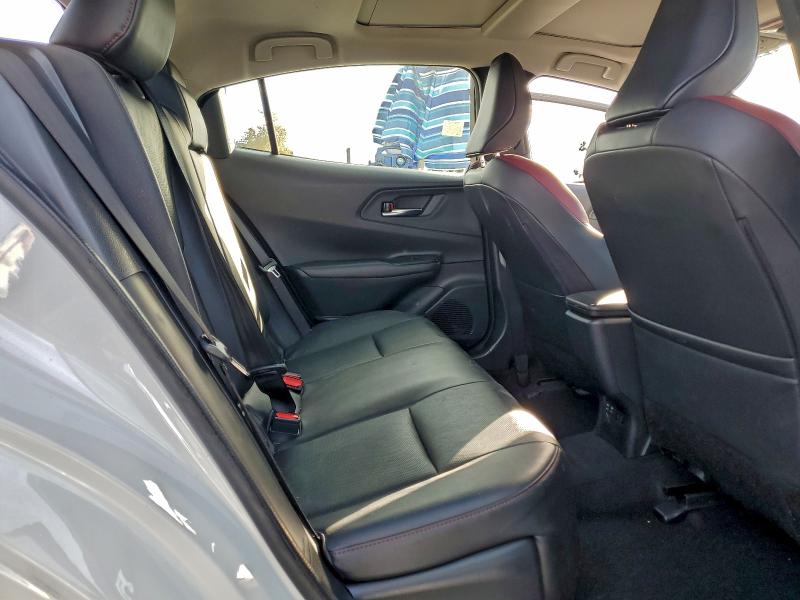 Фото 10 - TOYOTA PRIUS