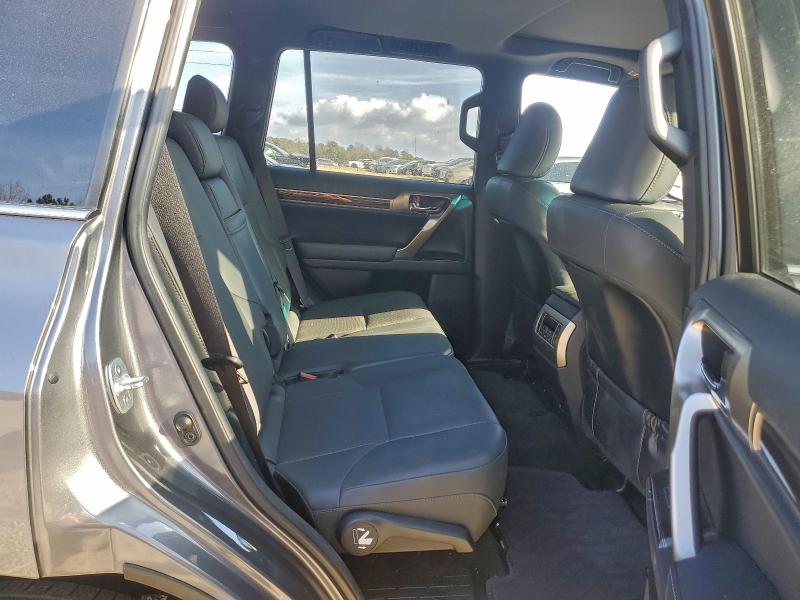 Фото 11 - LEXUS GX