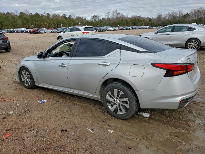 Фото 2 - NISSAN ALTIMA