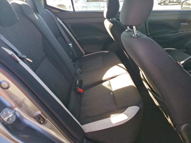 Фото 10 - NISSAN VERSA