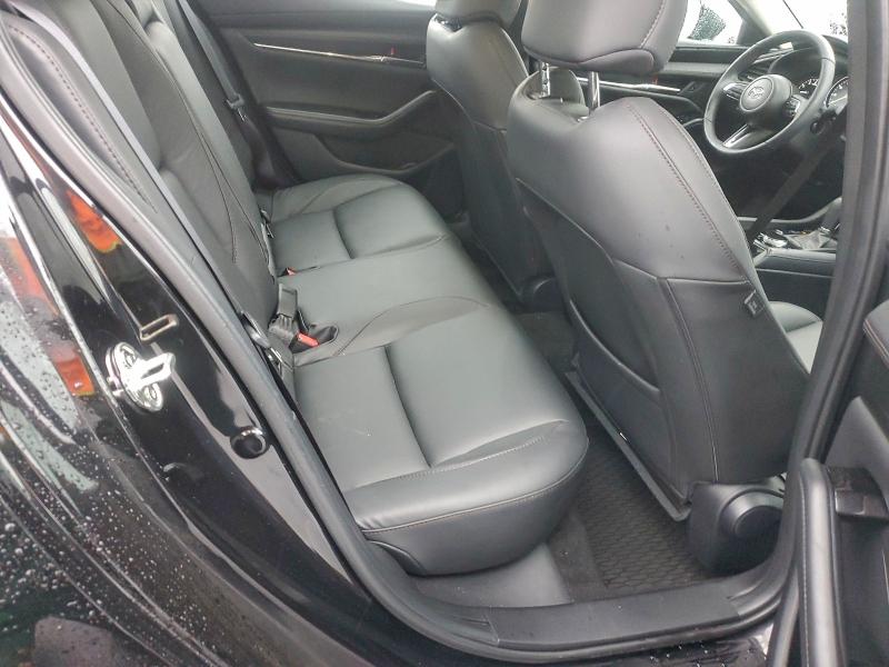 Фото 10 - MAZDA 3