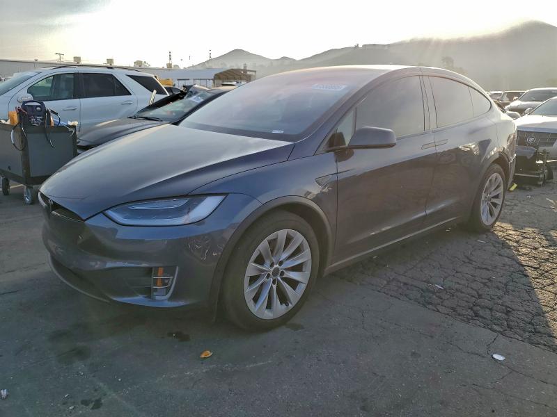 Фото 1 - TESLA MODEL X