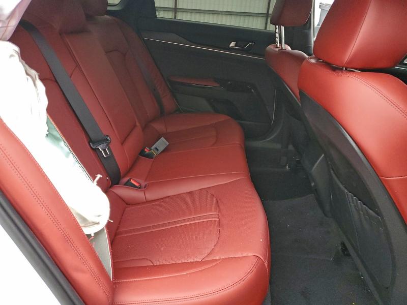 Фото 10 - KIA K5