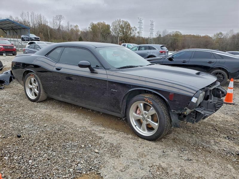 Фото 4 - DODGE CHALLENGER