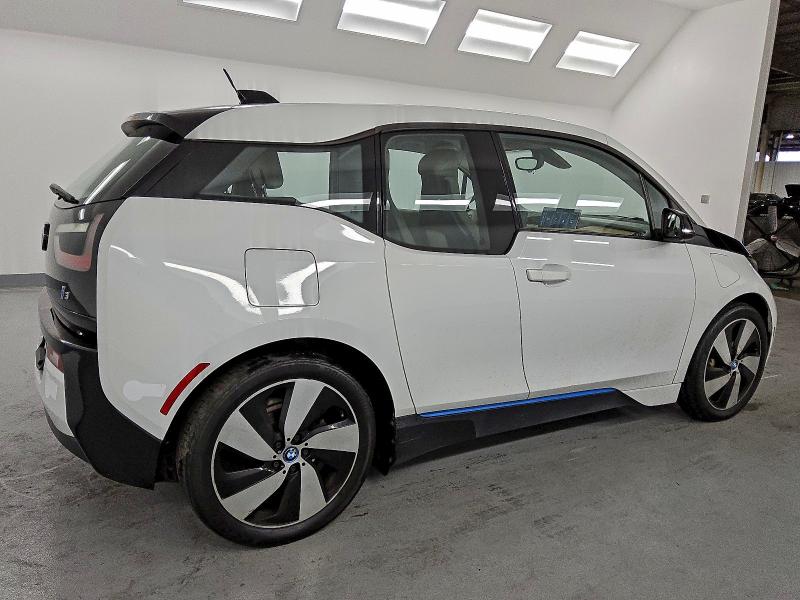 Фото 3 - BMW I SERIES