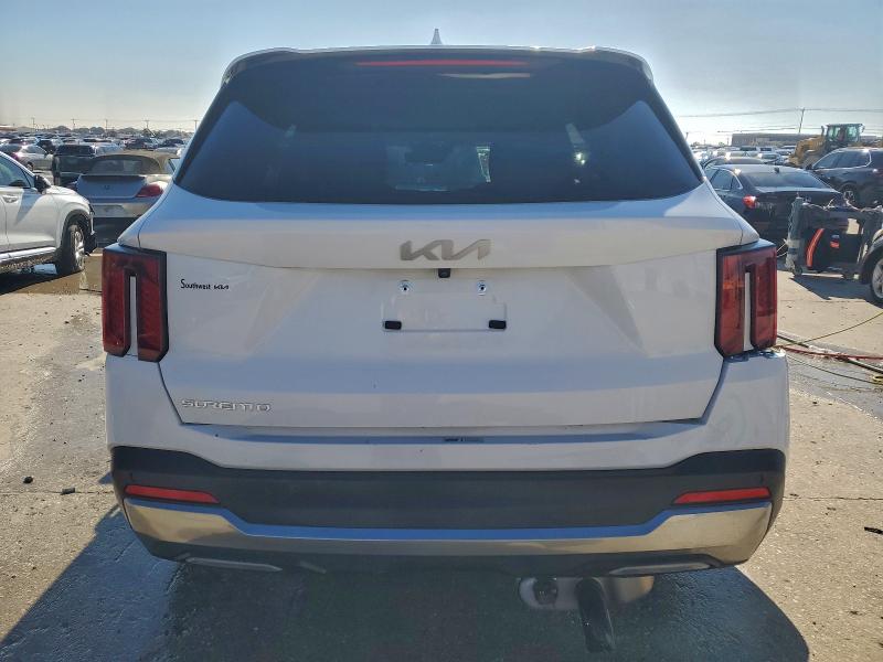 Фото 6 - KIA SORENTO