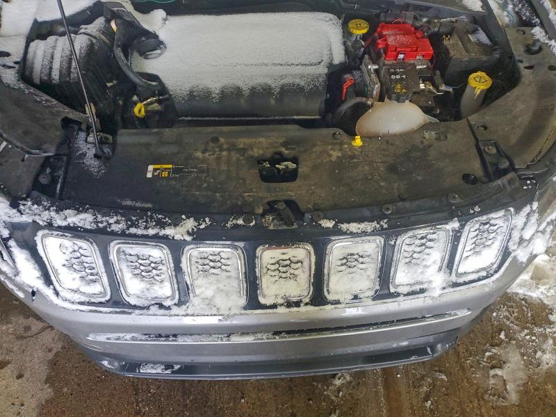 Фото 12 - JEEP COMPASS