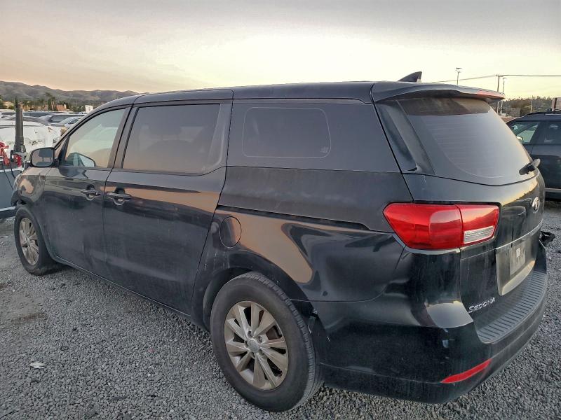 Фото 2 - KIA SEDONA