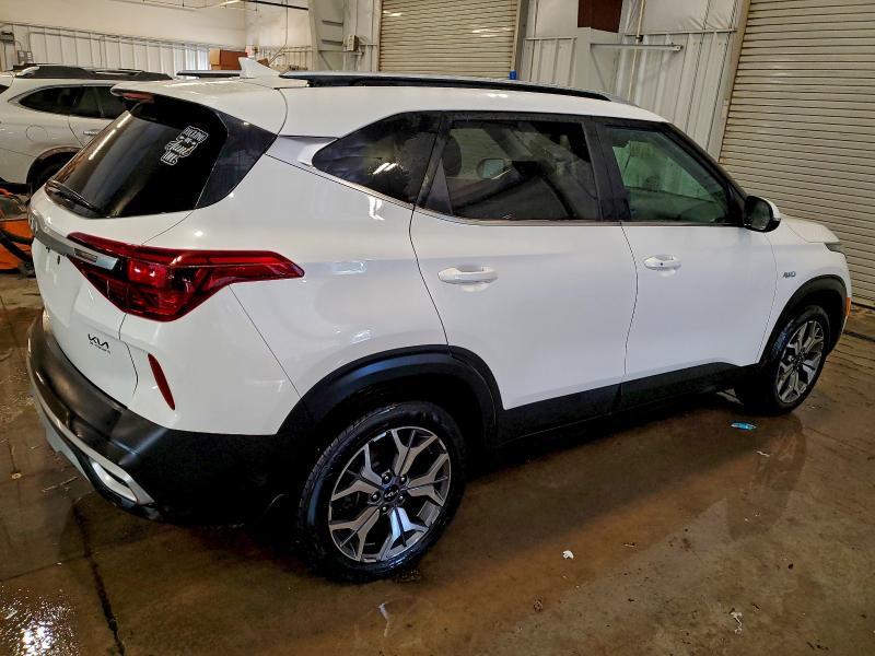 Фото 3 - KIA SELTOS