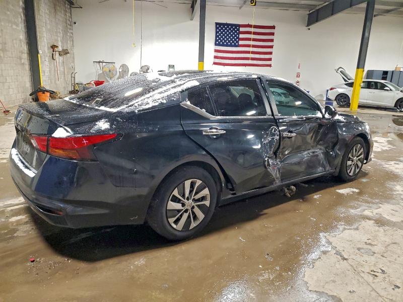 Фото 3 - NISSAN ALTIMA