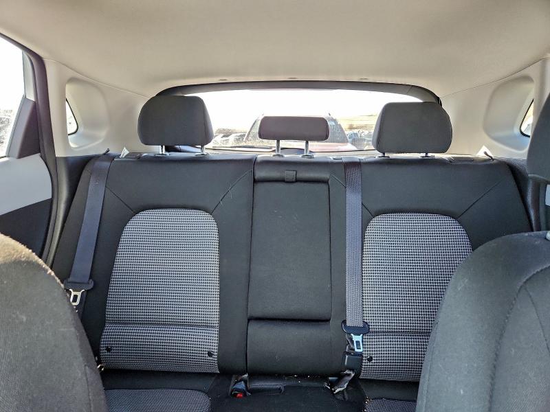 Фото 10 - HYUNDAI KONA