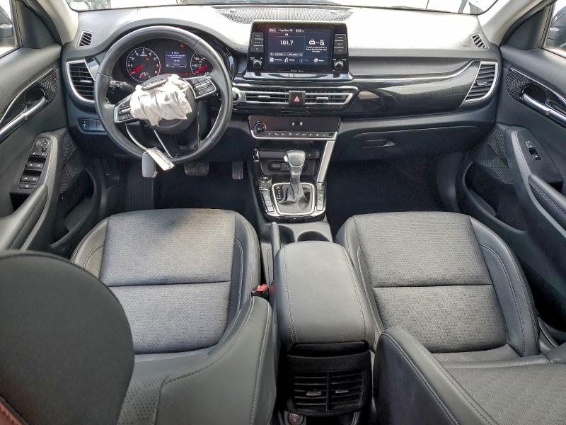 Фото 8 - KIA SELTOS