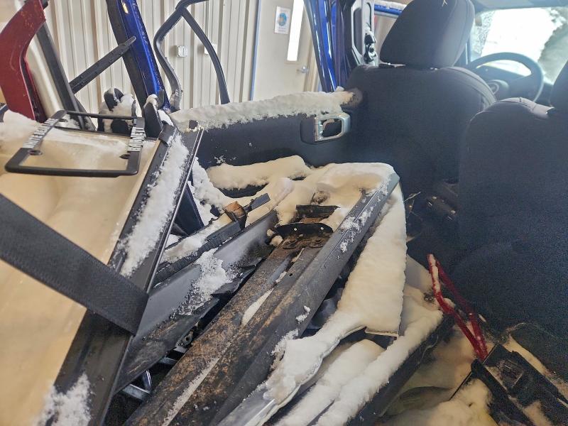 Фото 10 - JEEP WRANGLER