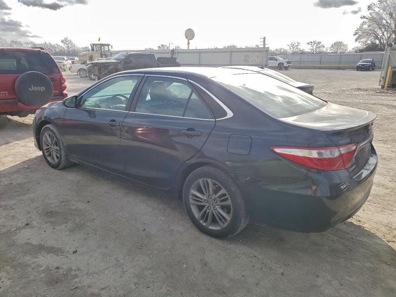 Фото 2 - TOYOTA CAMRY