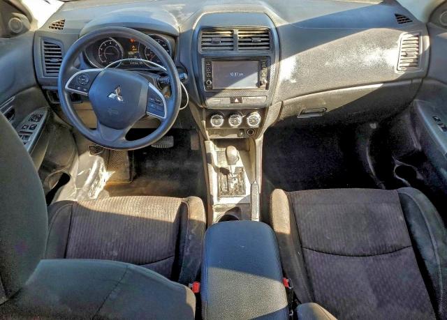 Фото 8 - MITSUBISHI OUTLANDER