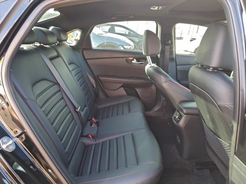 Фото 10 - KIA FORTE