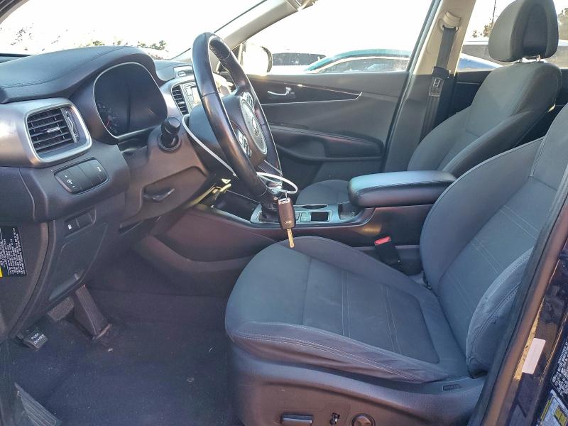 Фото 7 - KIA SORENTO