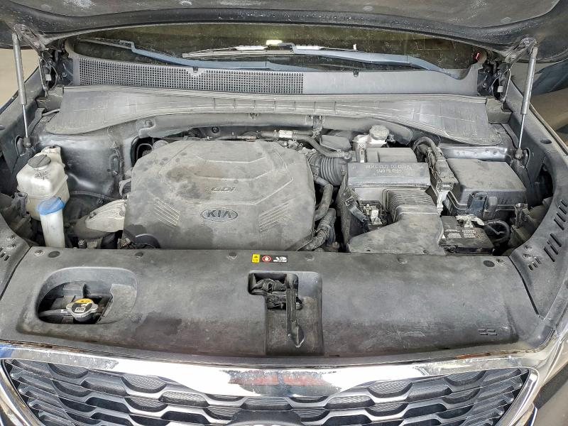 Фото 12 - KIA SORENTO