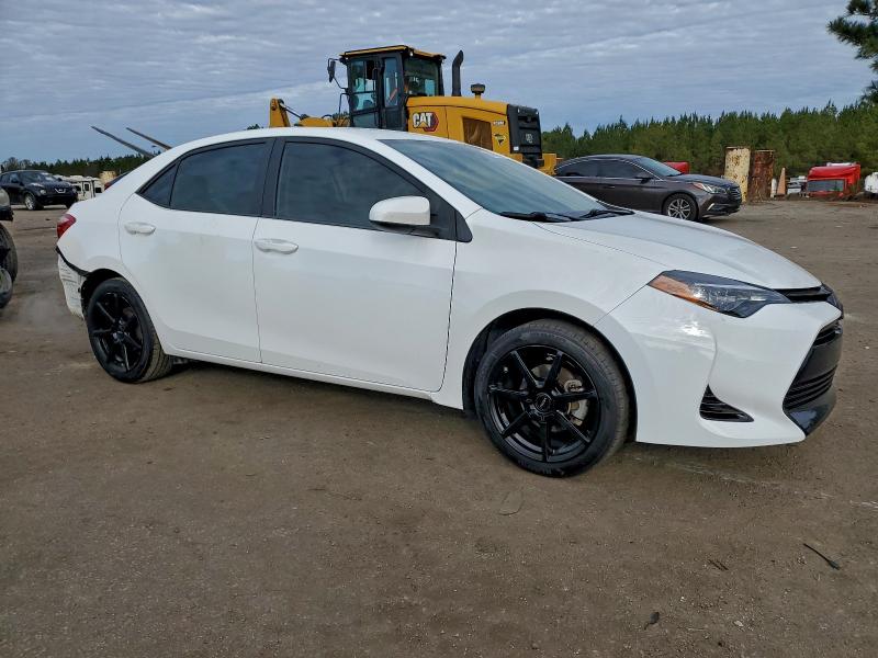 Фото 4 - TOYOTA COROLLA