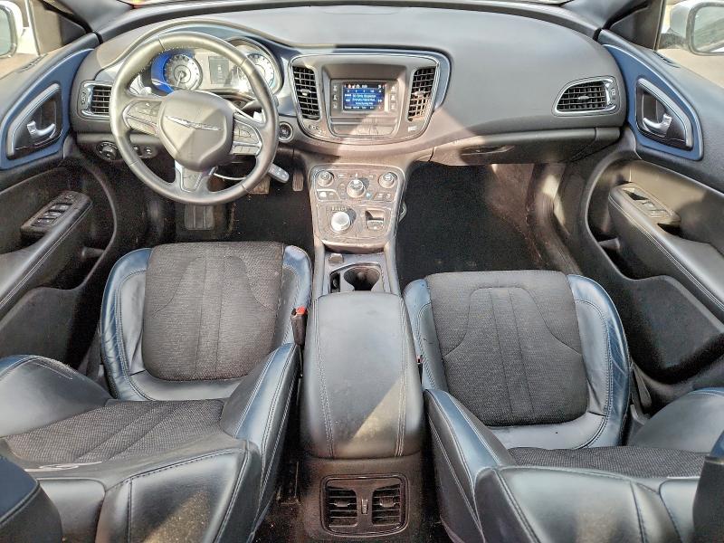 Фото 8 - CHRYSLER 200