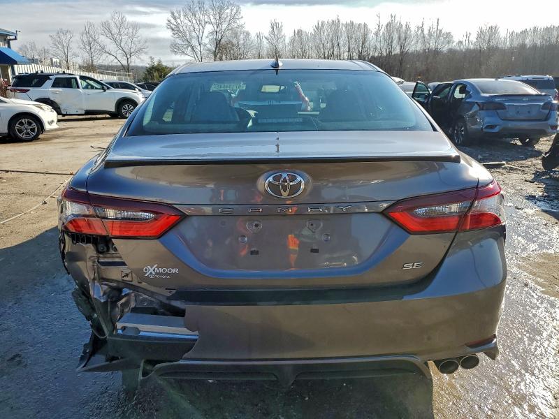 Фото 6 - TOYOTA CAMRY