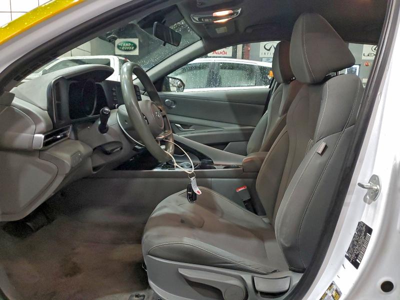 Фото 7 - HYUNDAI ELANTRA