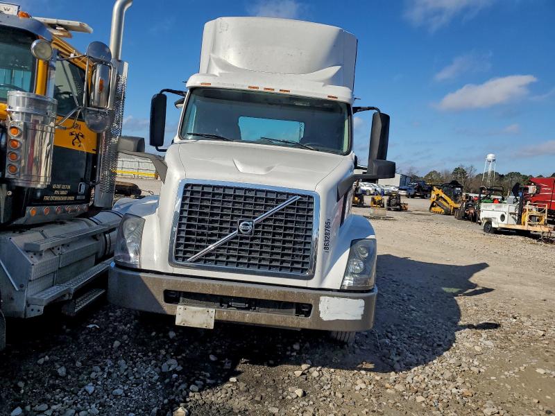 VOLVO VN 2017 VIN 4V4N39TG3HN987951