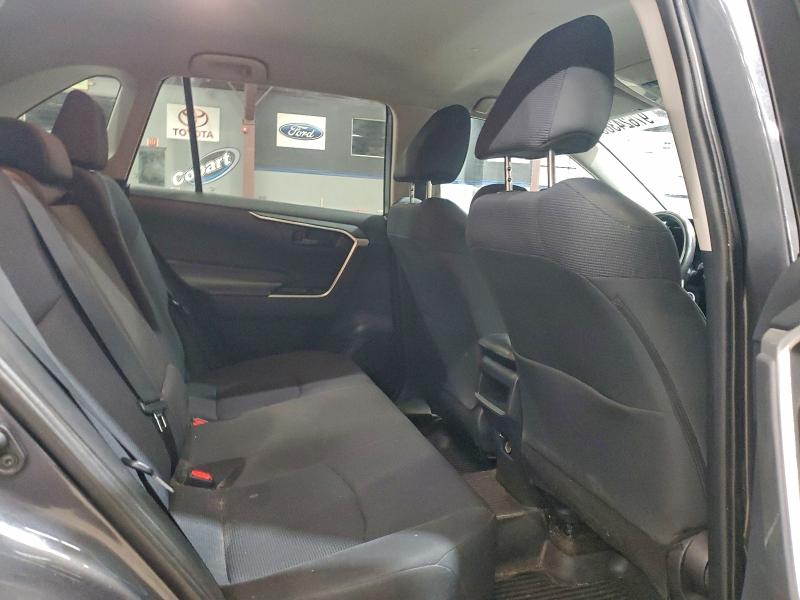 Фото 11 - TOYOTA RAV4