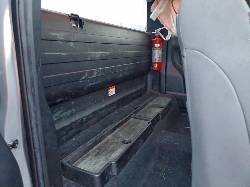 Фото 10 - TOYOTA TACOMA