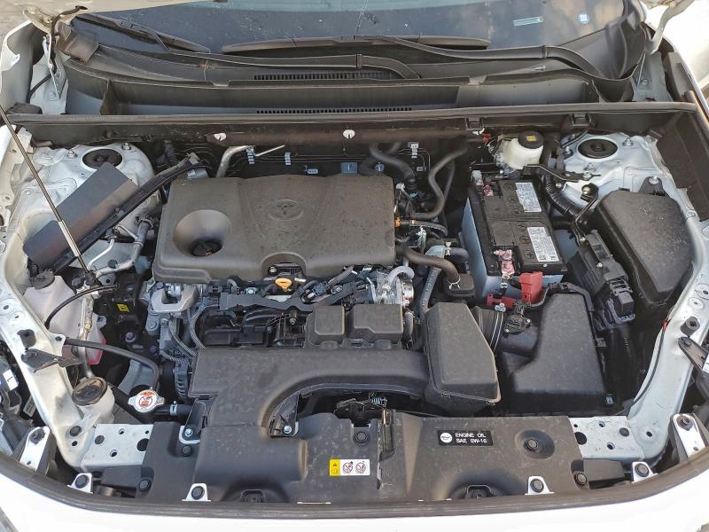 Фото 12 - TOYOTA RAV4