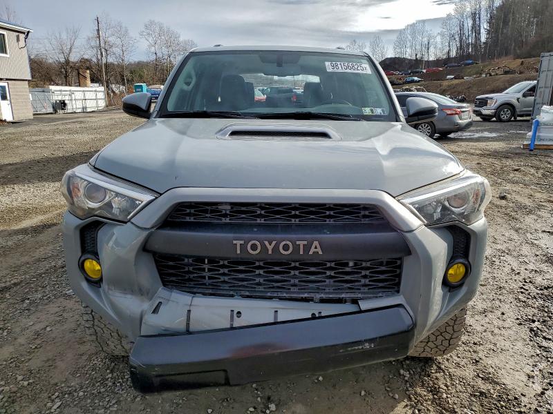 Фото 5 - TOYOTA 4RUNNER