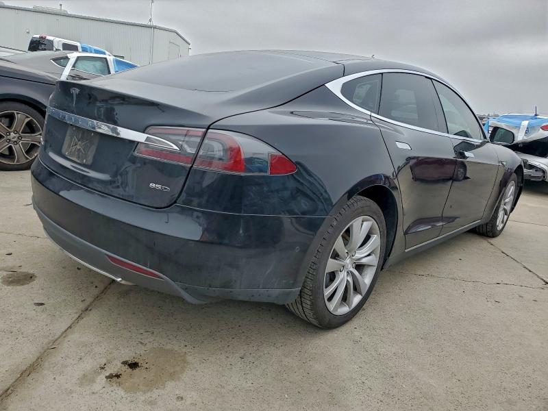 Фото 3 - TESLA MODEL S