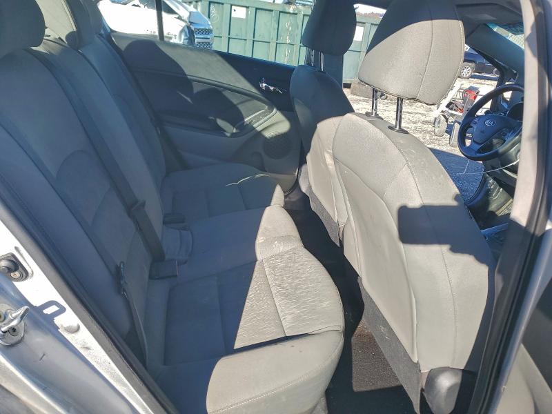 Фото 10 - KIA FORTE