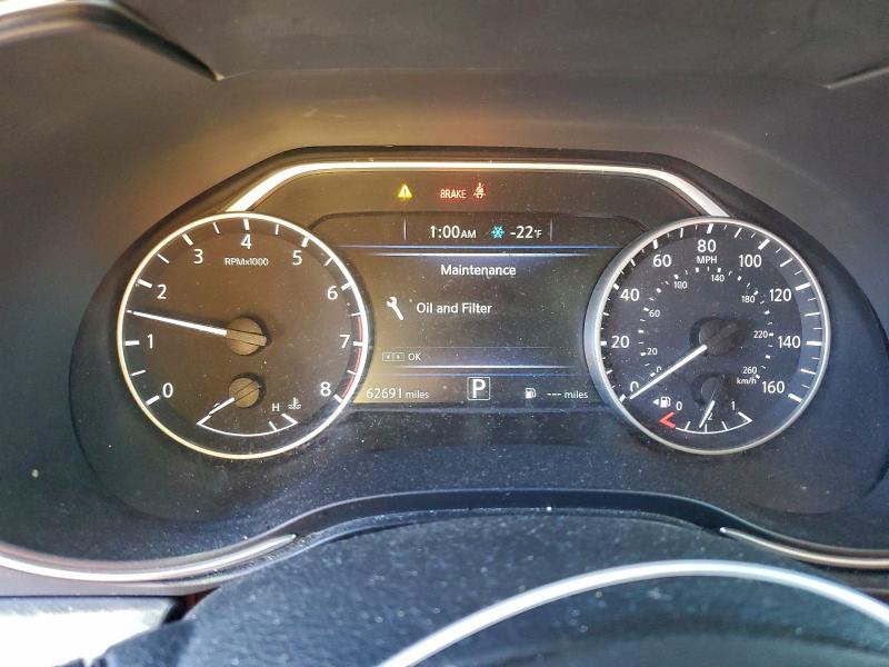 Фото 9 - NISSAN MAXIMA